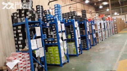 服飾鞋帽、食品、箱包電商托管倉(cāng)庫(kù) 20平起租，專業(yè)高效倉(cāng)儲(chǔ)解決方案